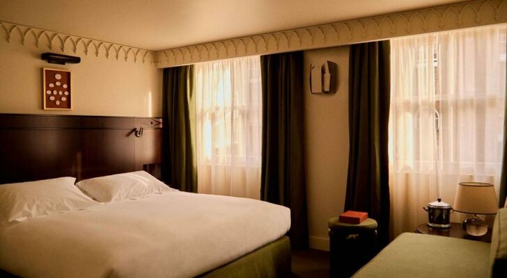 Grand Hotel Bellevue London