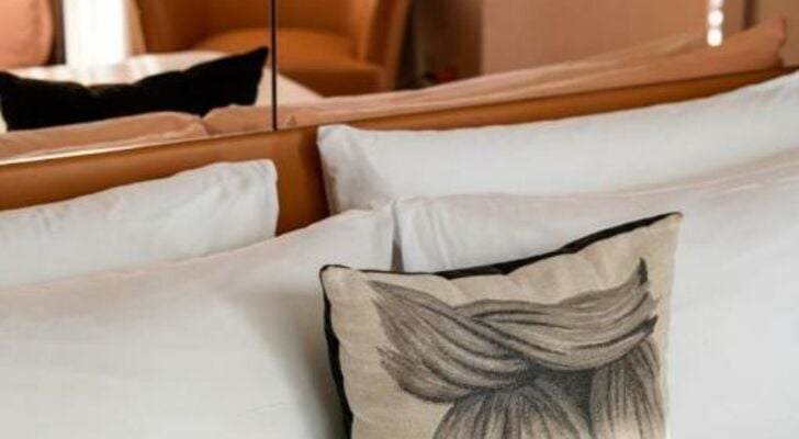 Mondrian Park Avenue