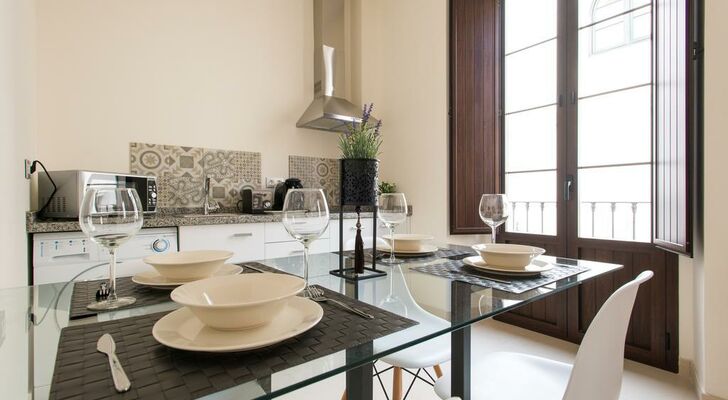 Q&Q Cathedral Suites