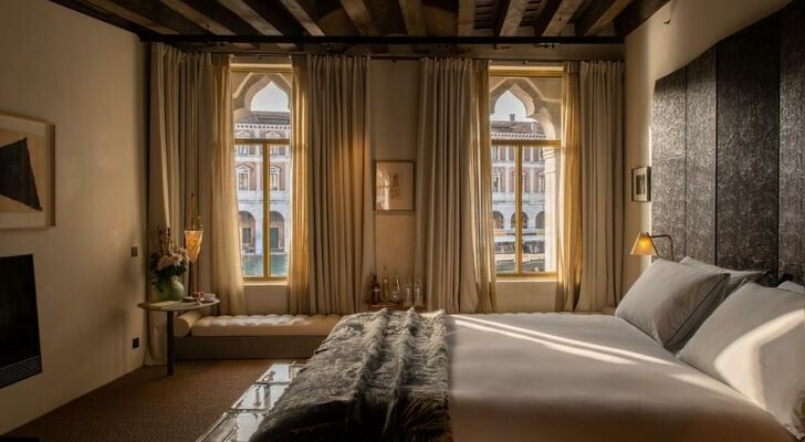 The Venice Venice Hotel